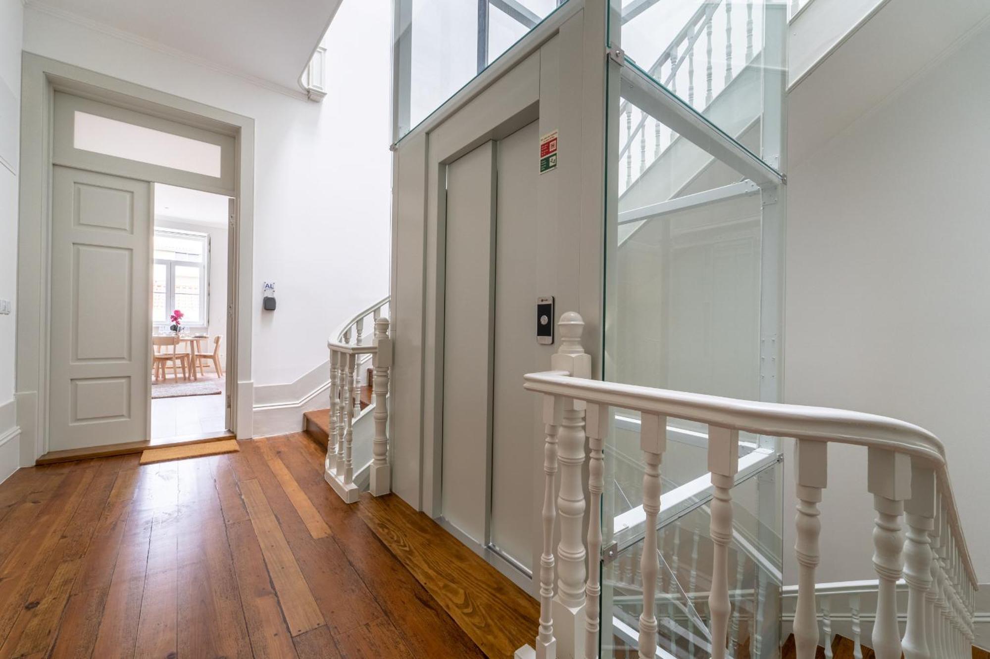 Apartment Escadaria 21 By House And People *